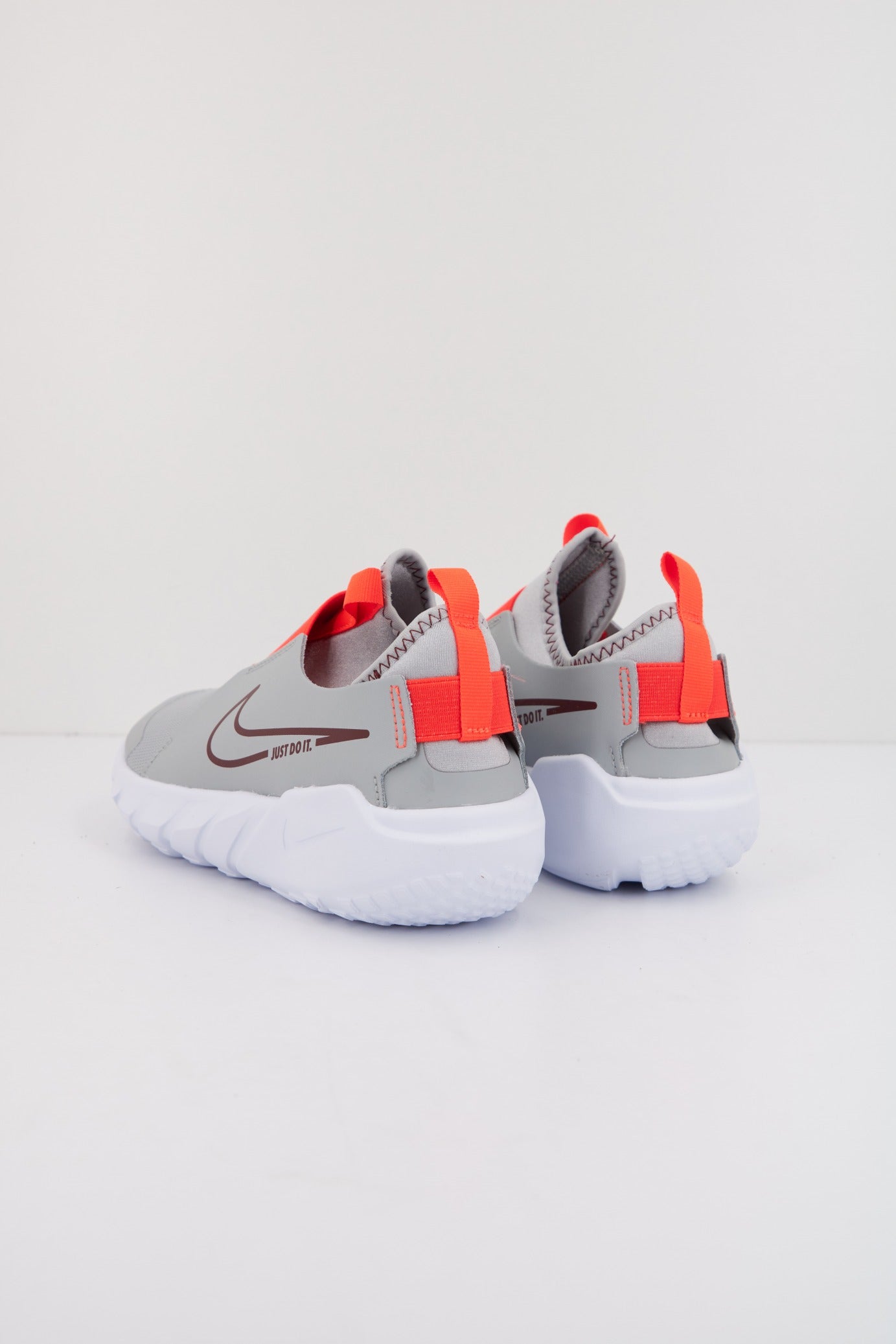 NIKE FLEX RUNNER en color GRIS (3)