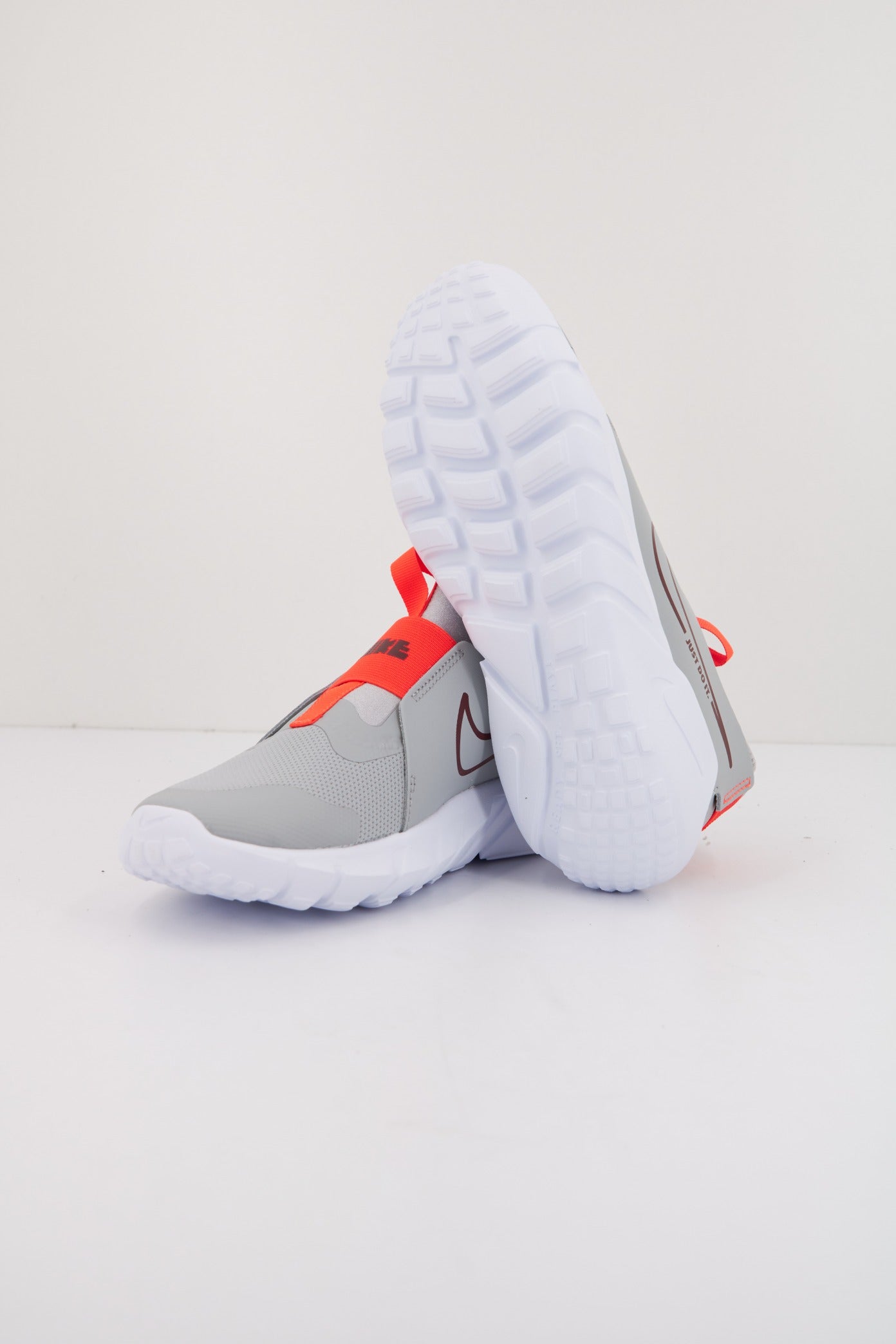 NIKE FLEX RUNNER en color GRIS (4)