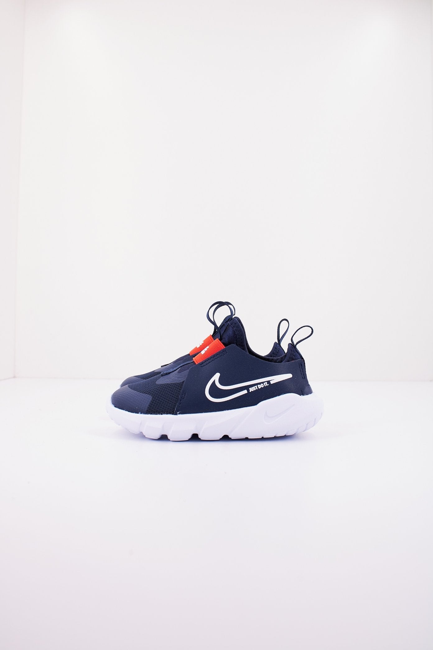 NIKE RUNNER en color AZUL (1)