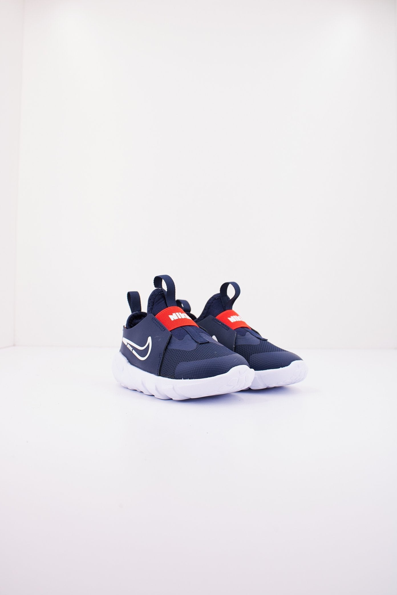 NIKE RUNNER en color AZUL (2)