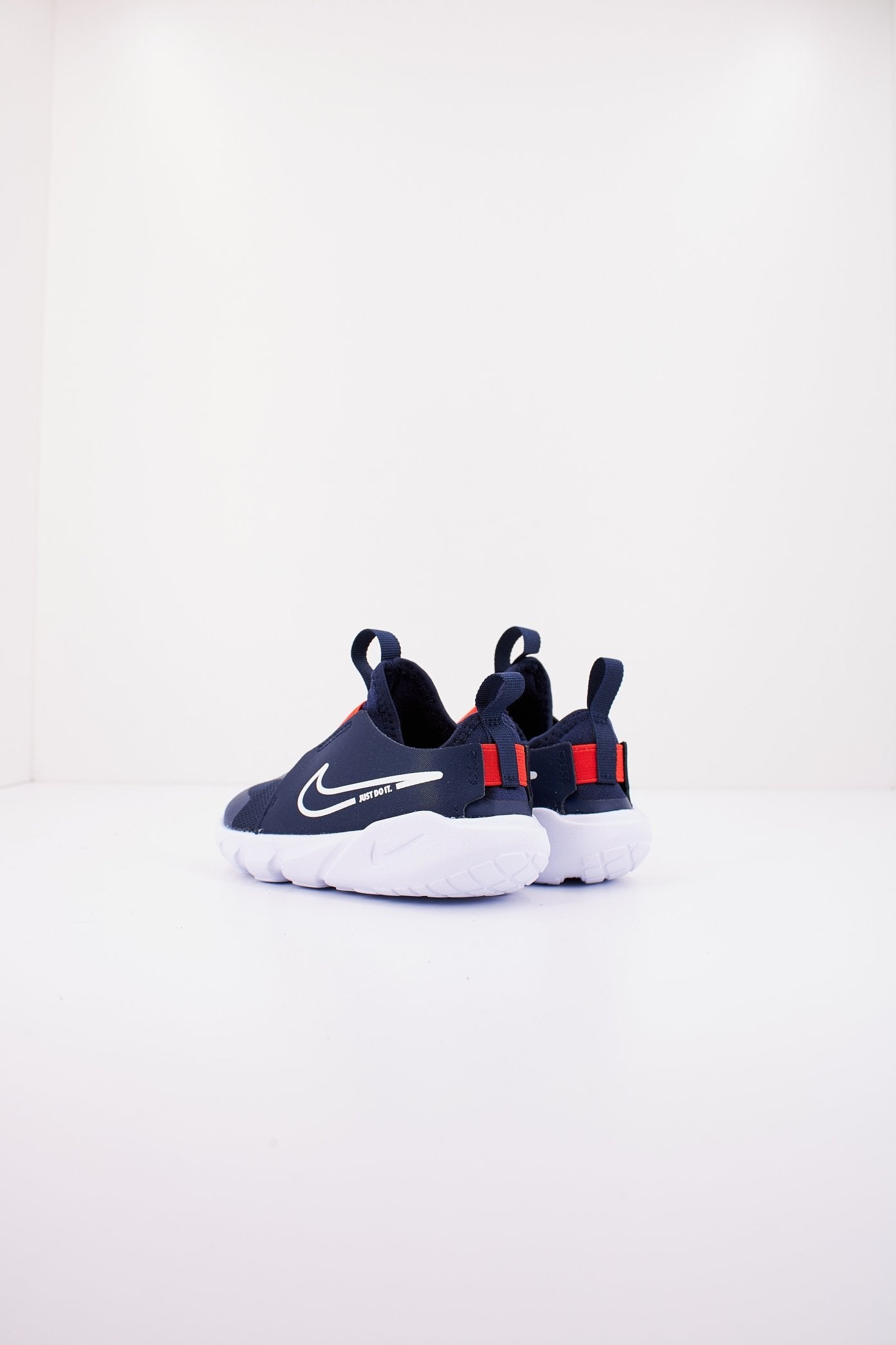 NIKE RUNNER en color AZUL (3)