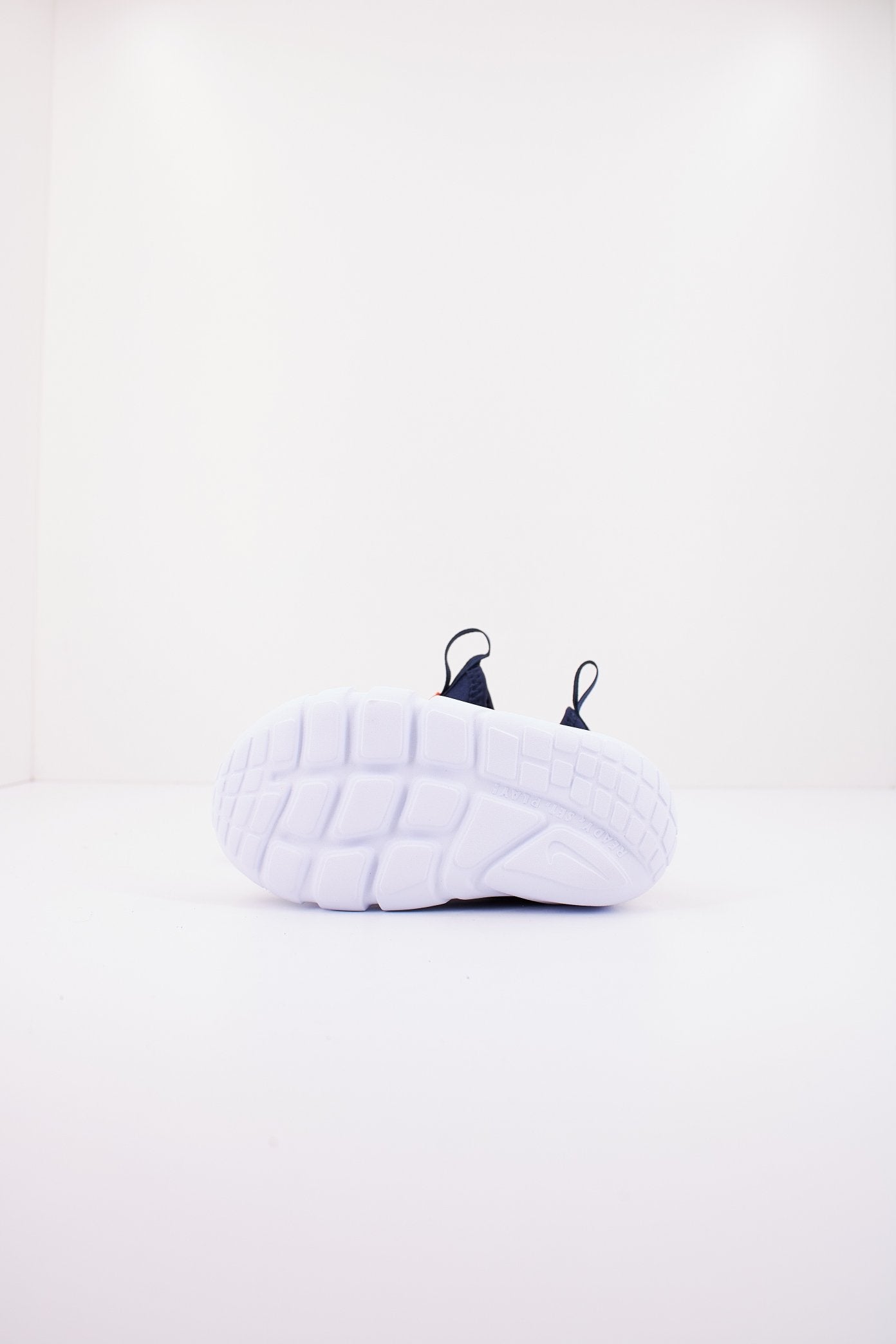 NIKE RUNNER en color AZUL (4)