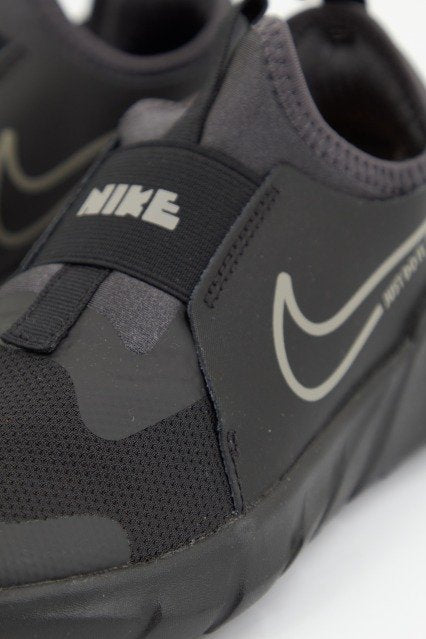 NIKE DJ FLEX RUNNER en color NEGRO (4)