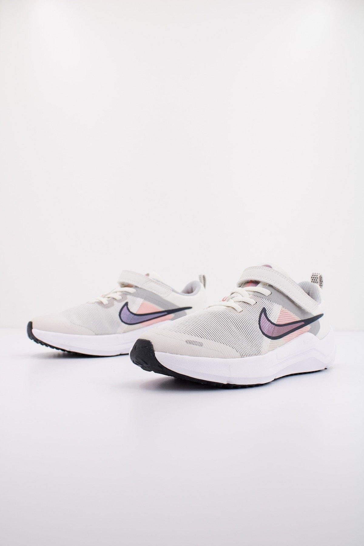 NIKE DOWNSHIFTER en color BEIS (2)