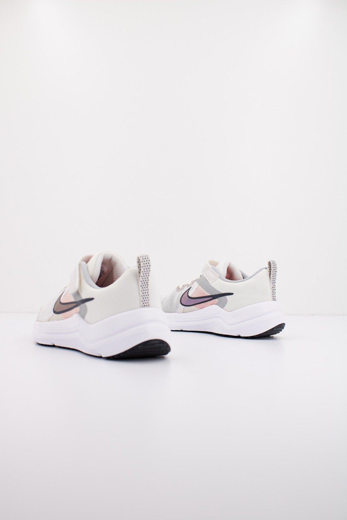 NIKE DOWNSHIFTER en color BEIS (3)
