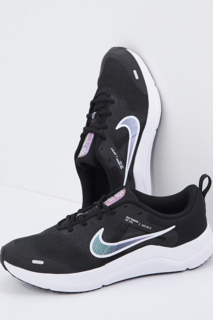 NIKE DOWNSHIFTER BIG KIDS en color NEGRO (3)