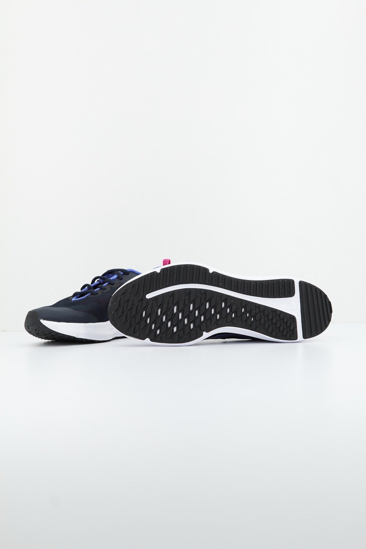 NIKE DOWNSHIFTER BIG KIDS en color VIOLETA (4)