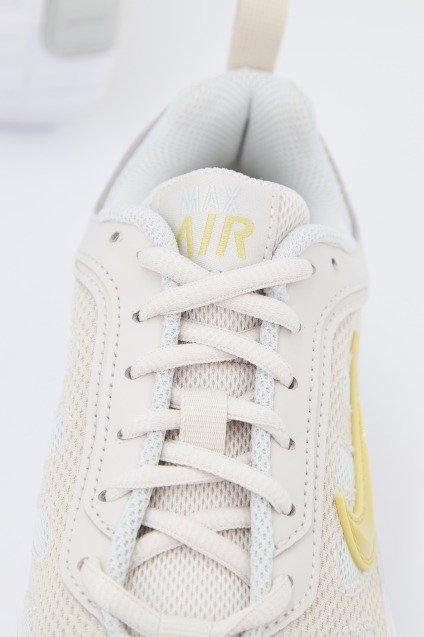 NIKE MAX AP WOMEN'S SHOE en color BEIS (4)