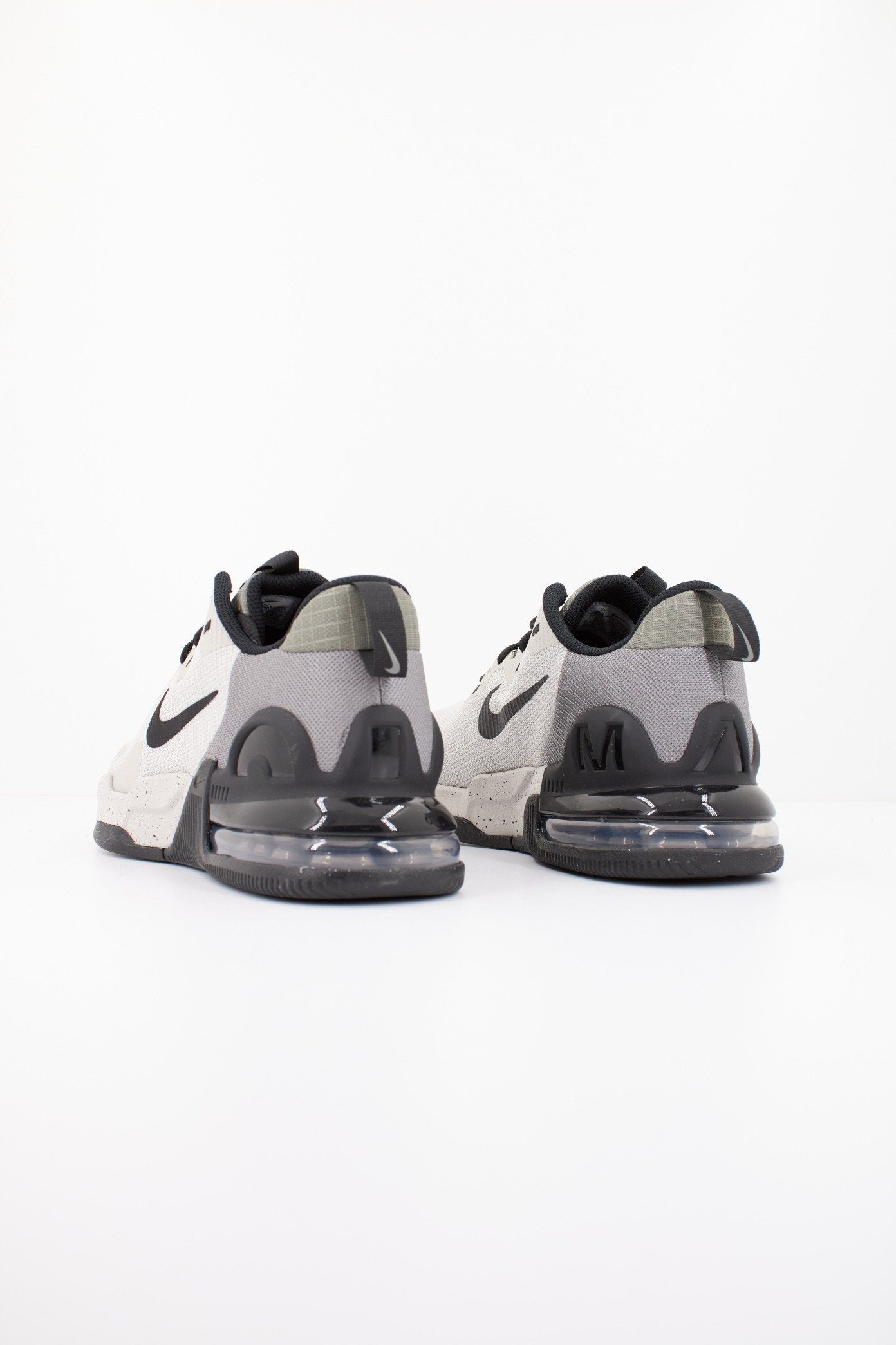 NIKE ALPHA TRAINER en color GRIS (3)