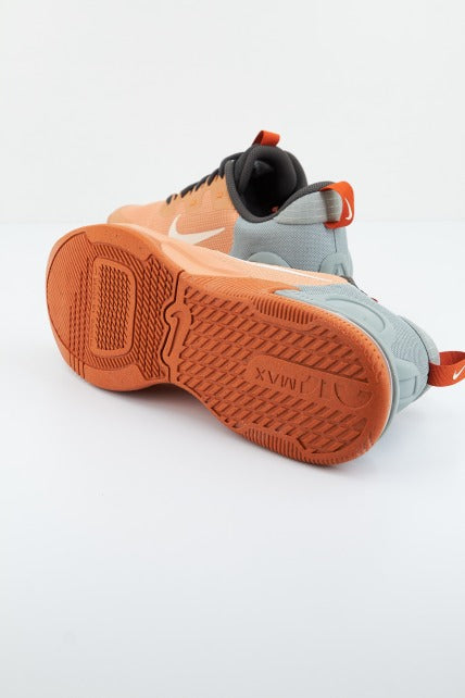 NIKE AIR MAX ALPHA TRAINER en color NARANJA (4)