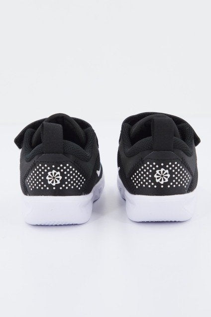 NIKE OMNI MULTI-COURT en color NEGRO (3)