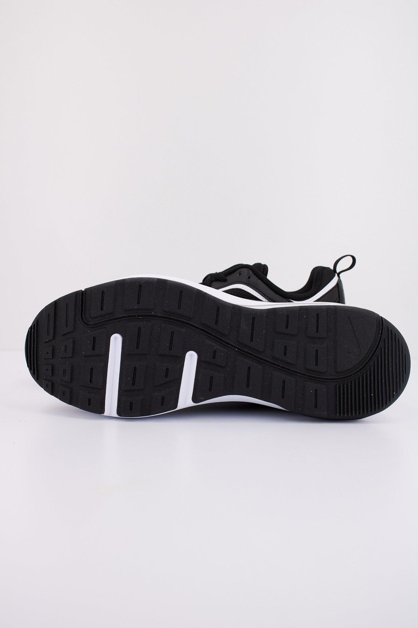 NIKE NIKE AIR MAX AP en color NEGRO (5)