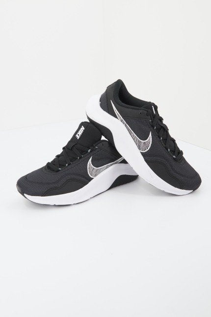 NIKE LEGEND ESSENTIAL WOME en color NEGRO (3)
