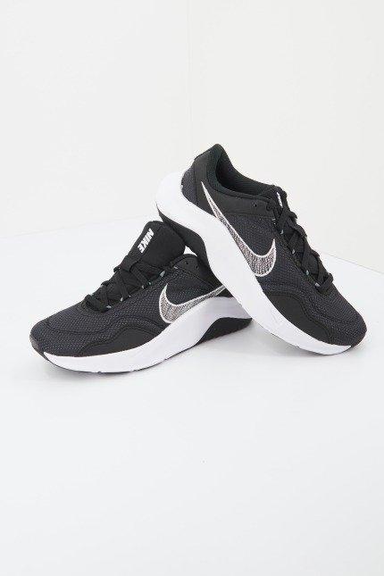 NIKE LEGEND ESSENTIAL WOME en color NEGRO (3)