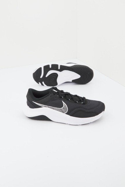 NIKE LEGEND ESSENTIAL WOME en color NEGRO (4)