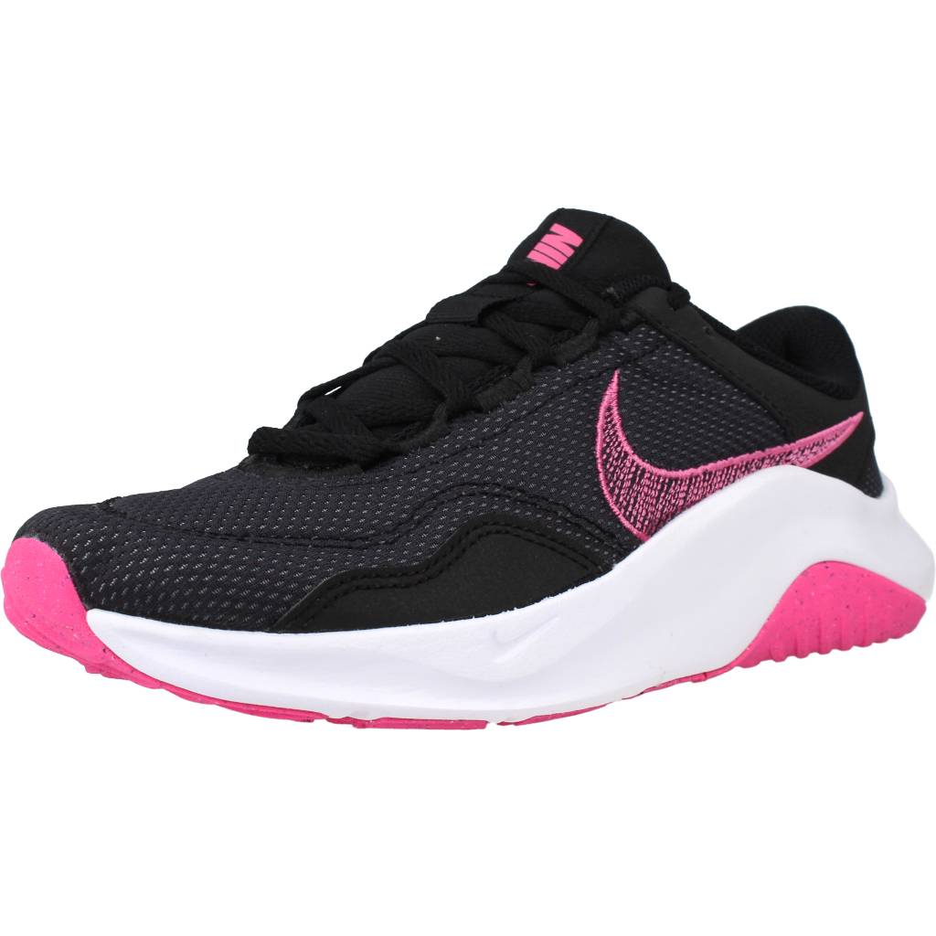NIKE LEGEND ESSENTIAL en color NEGRO (1)