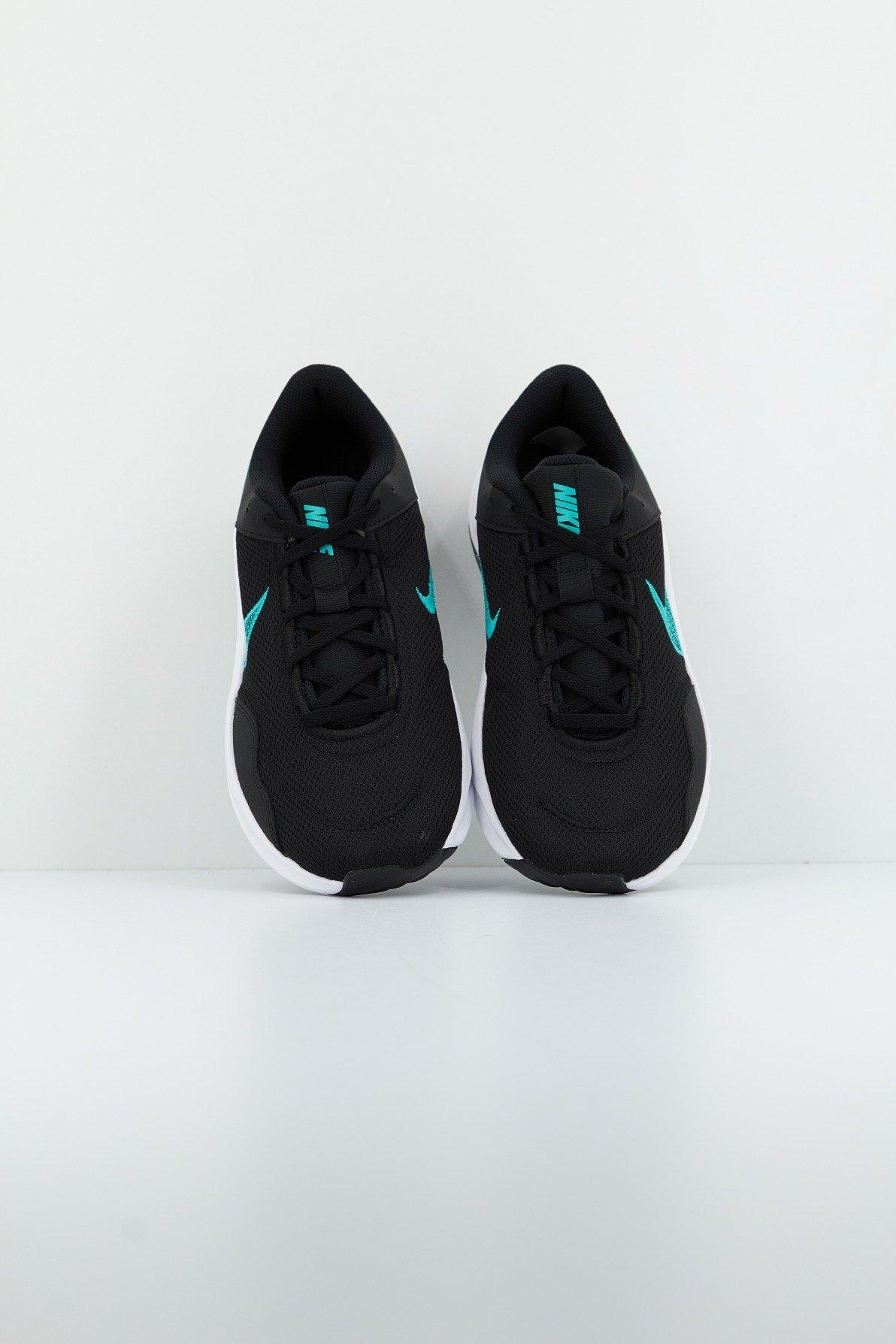 NIKE LEGEND ESSENTIAL NN en color NEGRO (2)