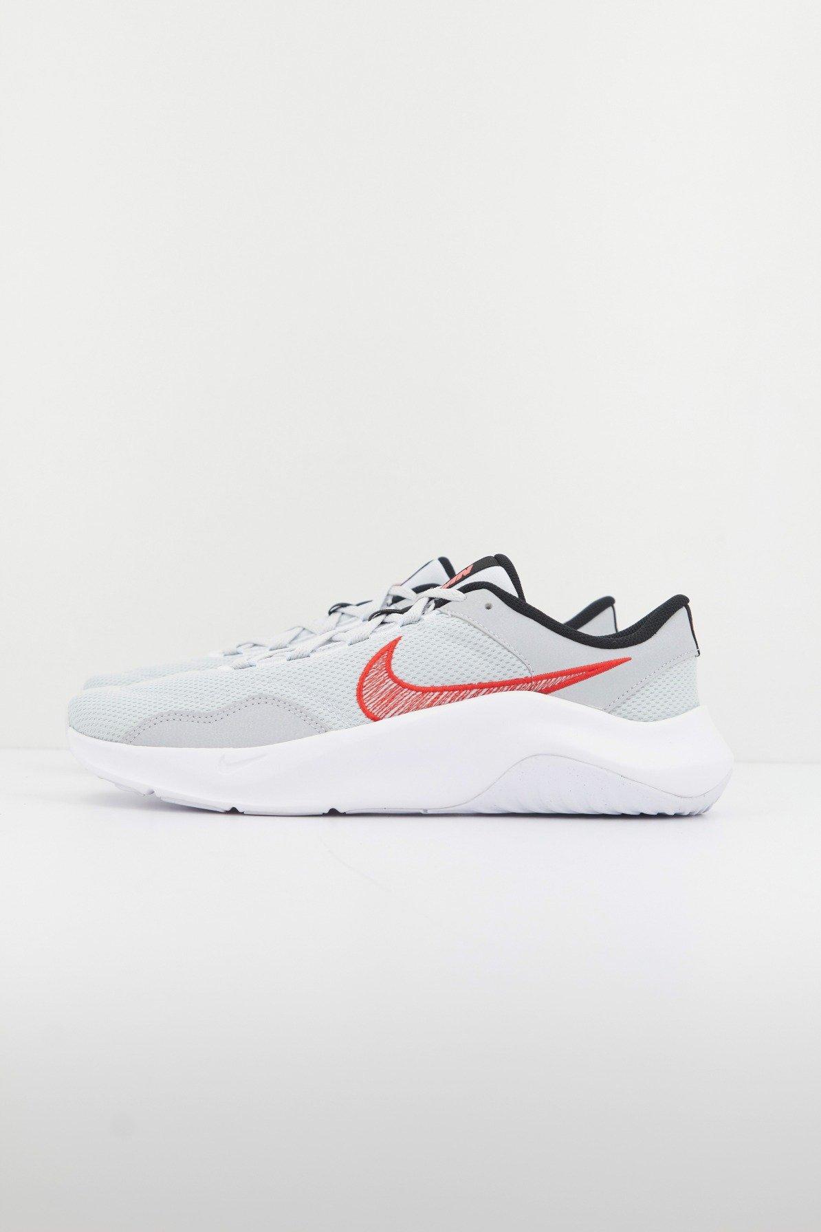 NIKE LEGENS ESSENTIAL NN en color GRIS (1)