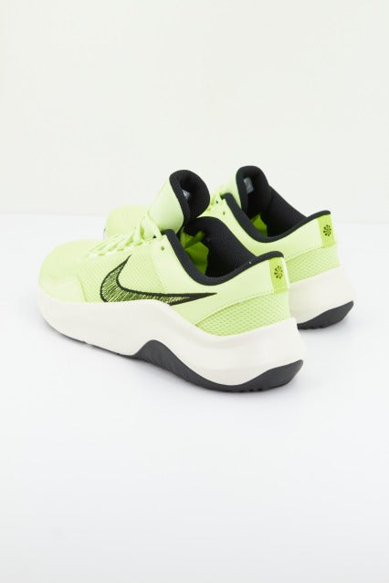 NIKE LEGEND ESSENTIAL NN en color VERDE (4)