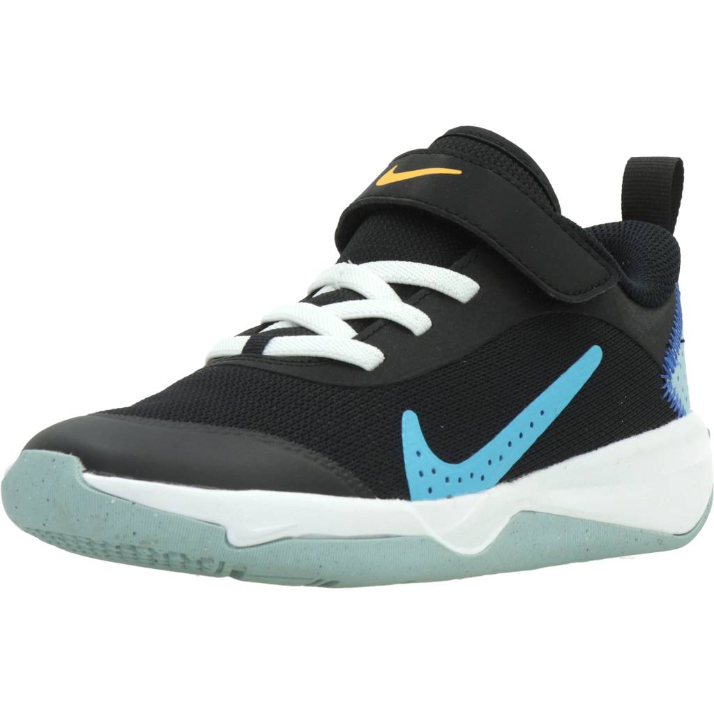 NIKE OMNI LITTLE KIDS' SHOES en color NEGRO (1)
