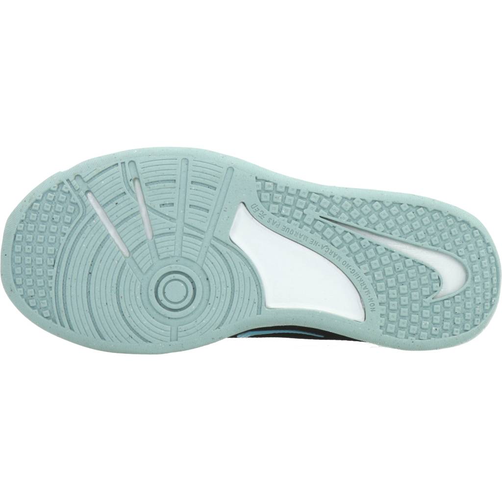 NIKE OMNI LITTLE KIDS' SHOES en color NEGRO (6)