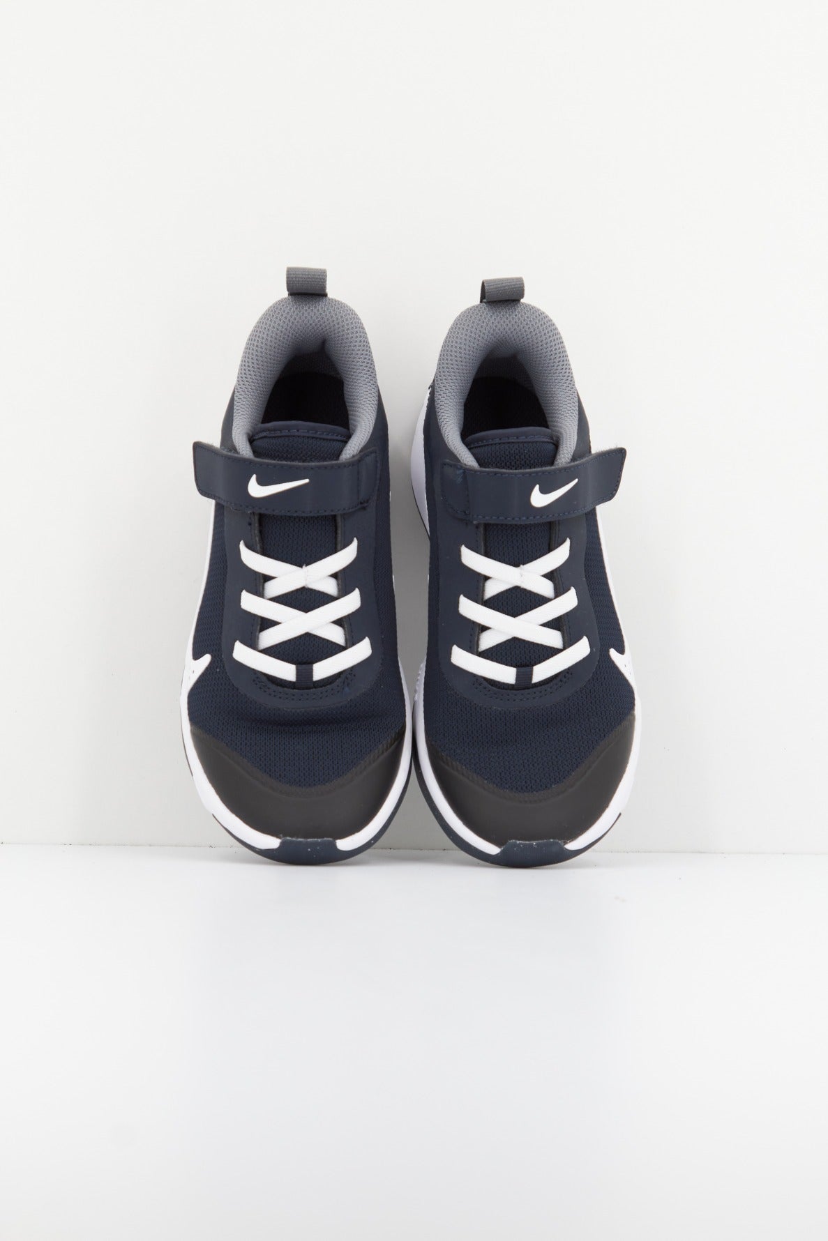 NIKE OMNI LITTLE KIDS' SHOES en color AZUL (2)