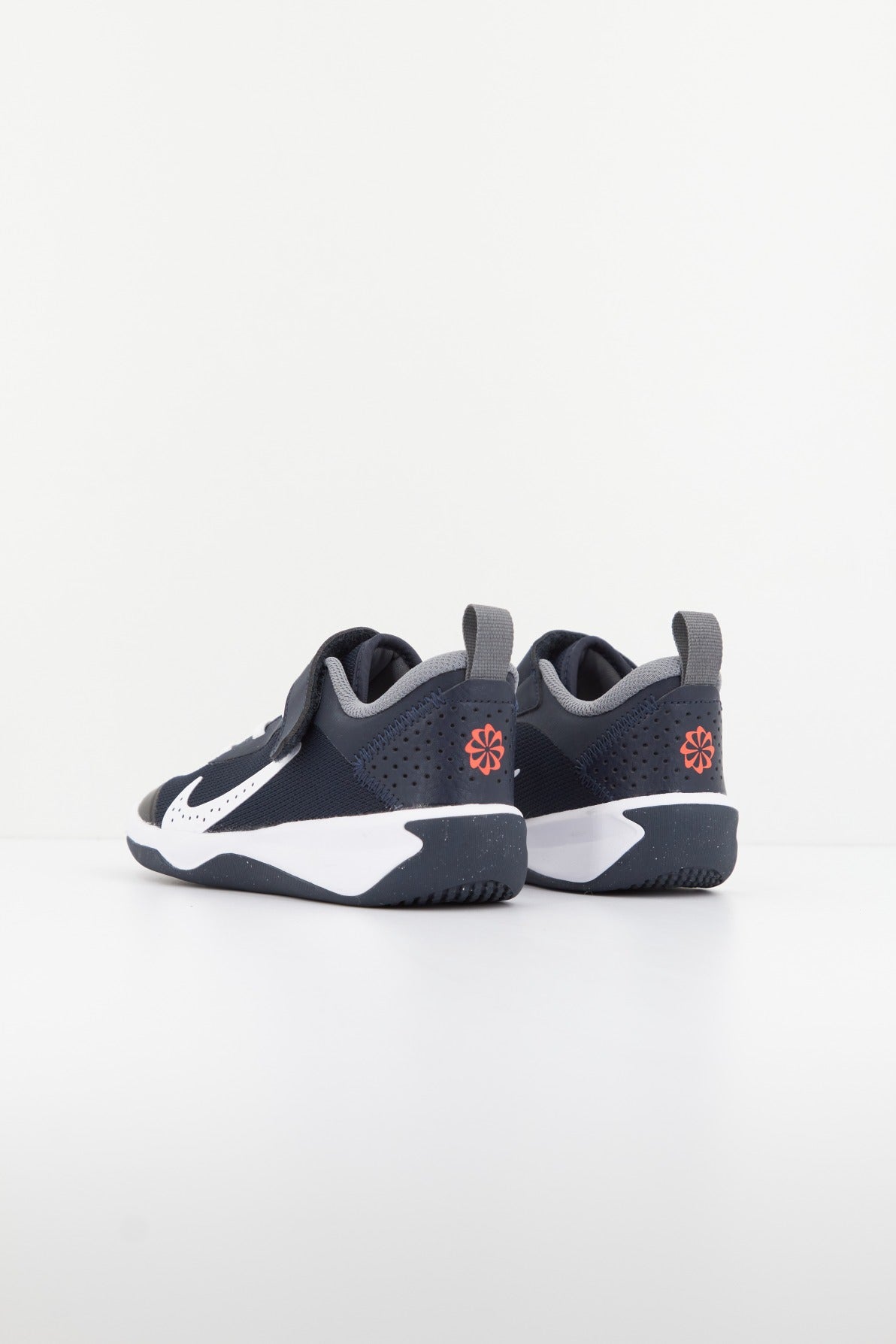 NIKE OMNI LITTLE KIDS' SHOES en color AZUL (3)