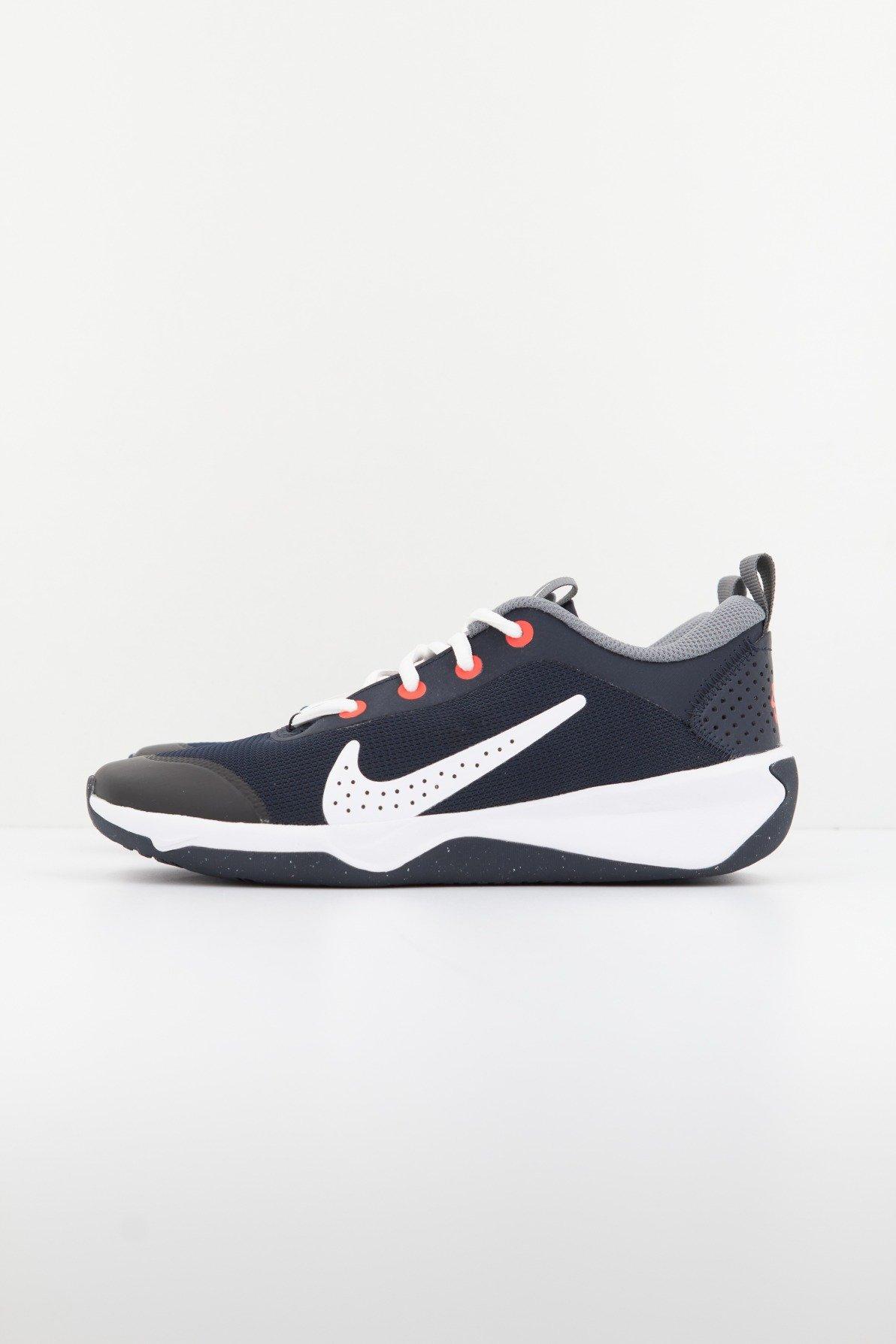 NIKE OMNI MULTI-COURT en color AZUL (1)