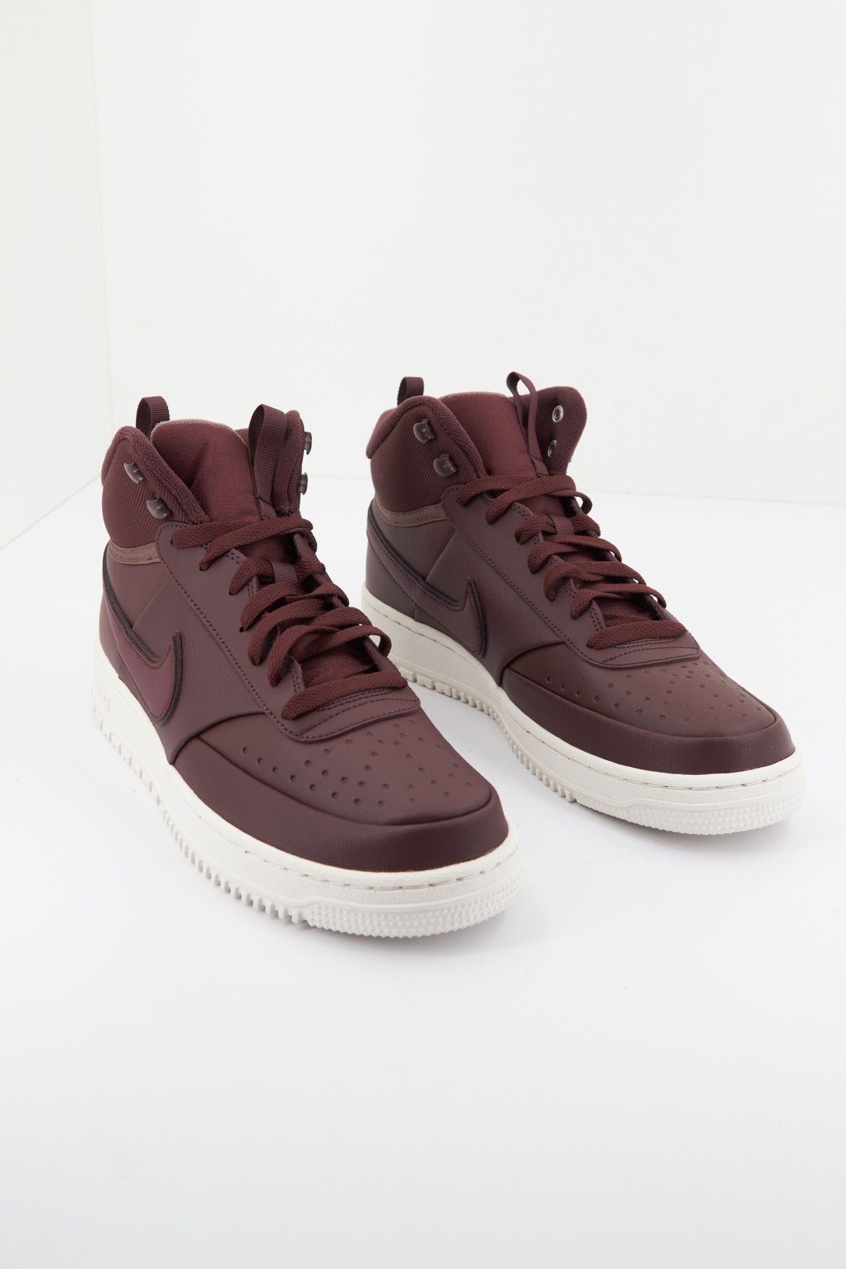 NIKE NIKE COURT VISION MID WINTER en color BURDEOS (3)