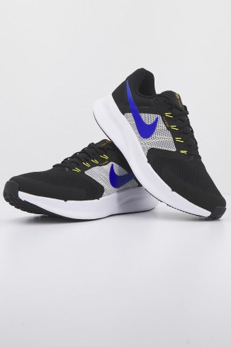 NIKE RUN SWIFT MEN'S ROAD en color NEGRO (1)