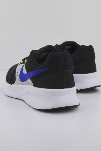 NIKE RUN SWIFT MEN'S ROAD en color NEGRO (3)