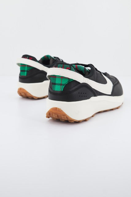 NIKE WAFFLE DEBUT PREMIUM en color NEGRO (3)