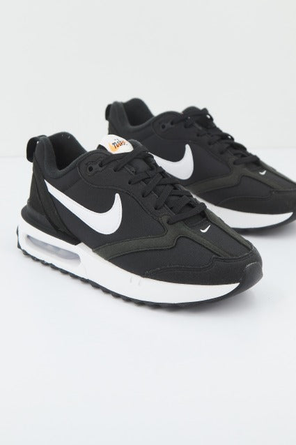 NIKE DAWN WOMEN'S SH en color NEGRO (1)