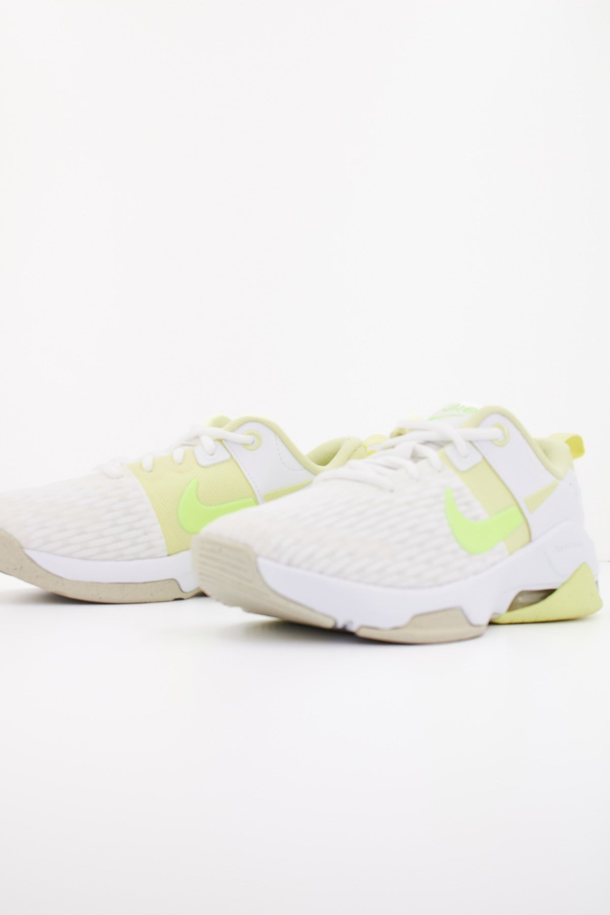 NIKE ZOOM BELLA AA en color BLANCO (2)