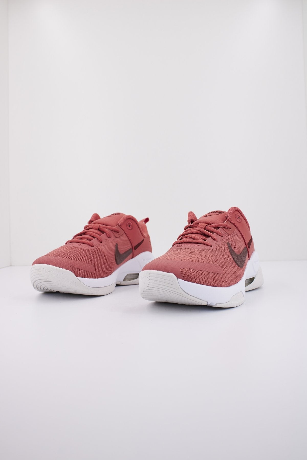 NIKE ZOOM BELLA en color ROJO (2)