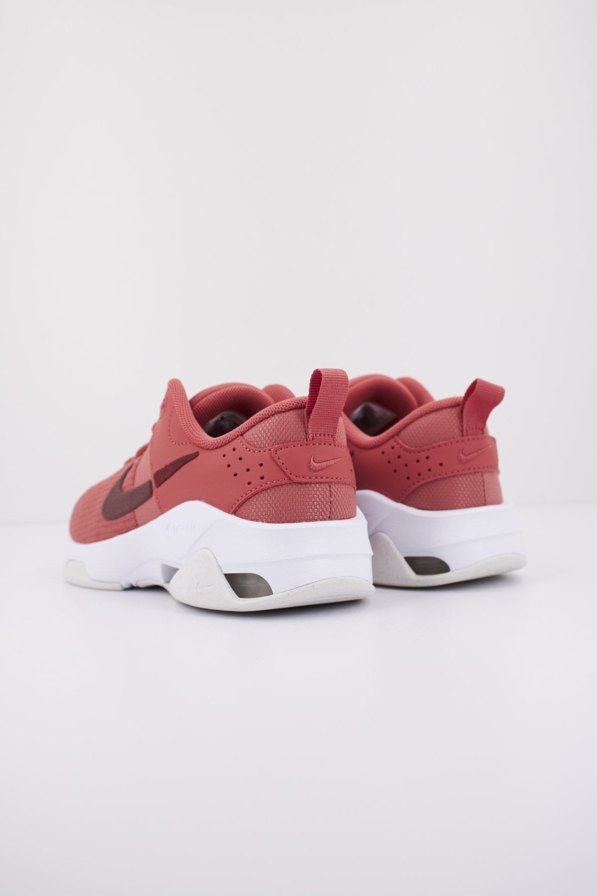 NIKE ZOOM BELLA en color ROJO (3)