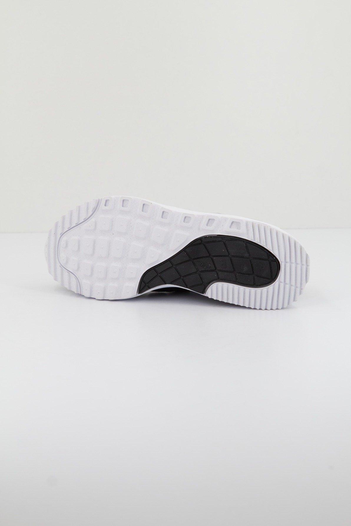 NIKE SYSTM en color NEGRO (4)