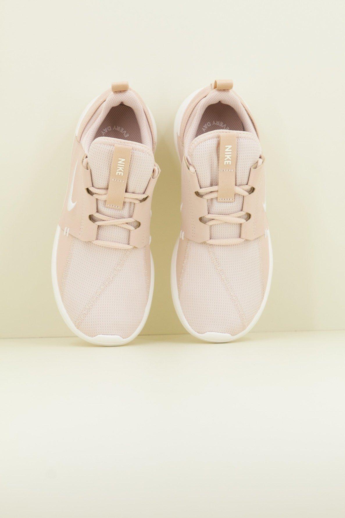 NIKE E-SERIES AD en color BEIS (2)