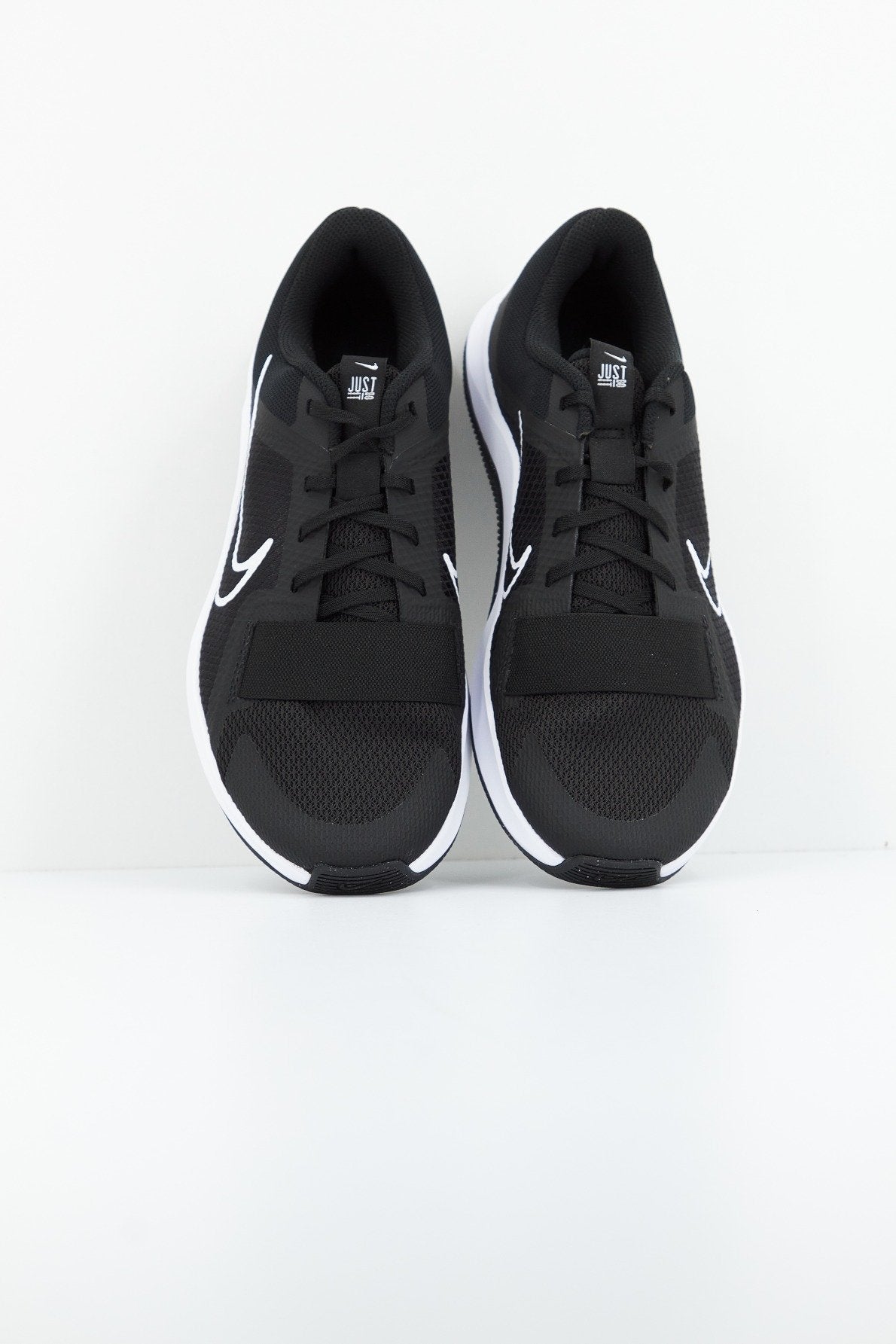 NIKE MC TRAINER en color NEGRO (2)