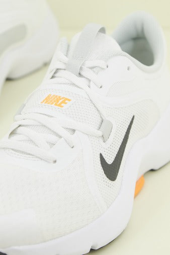 NIKE NIKE IN-SEASON TR en color BLANCO (4)
