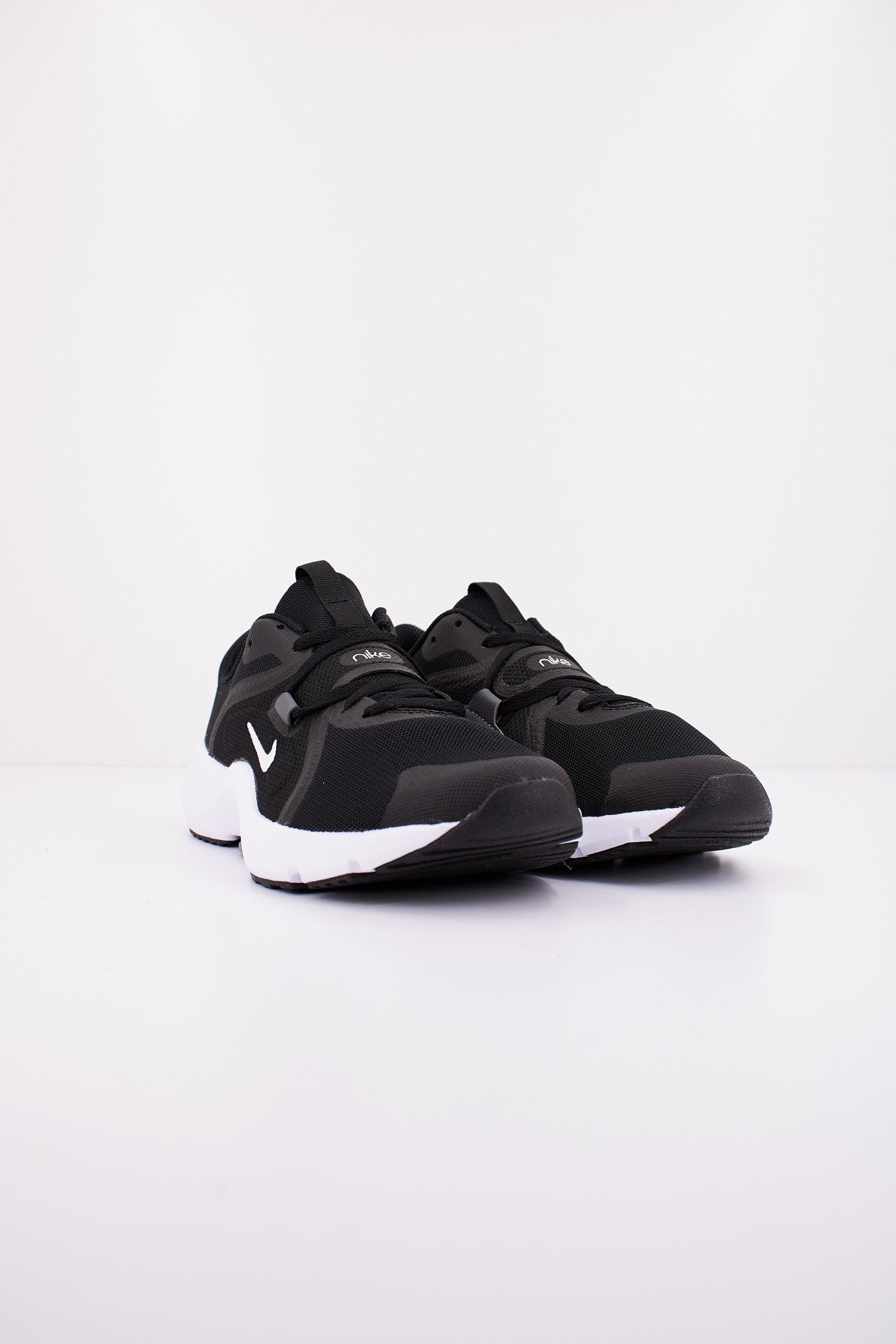 NIKE IN-SEASON TR  en color NEGRO  (2)