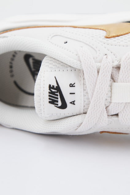 NIKE AIR MAX SC SE FA en color BLANCO (4)