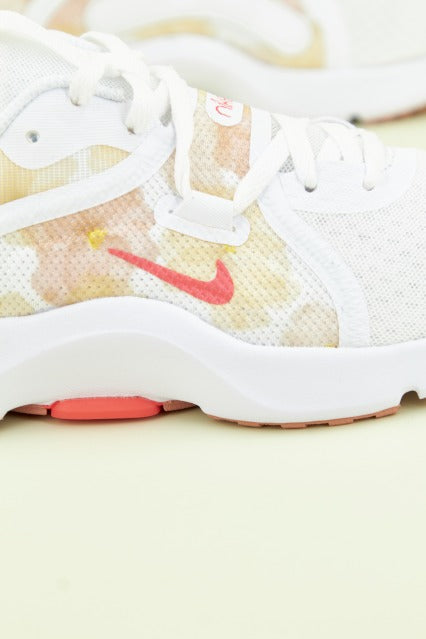 NIKE IN-SEASON TR PRM WOM en color BLANCO (3)