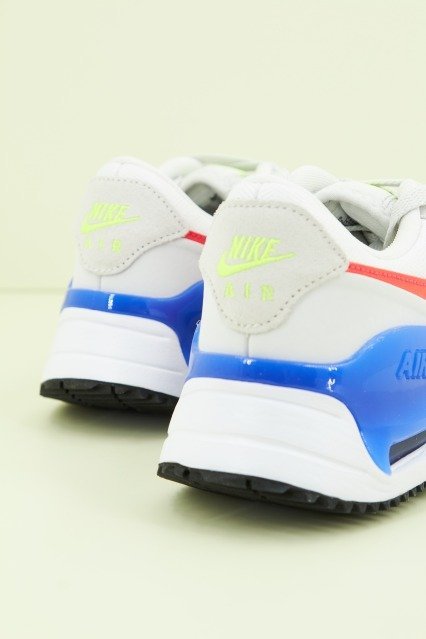 NIKE MAX SYSTM en color BLANCO (3)