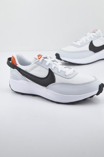 NIKE WAFFLE DEBUT en color BLANCO (2)