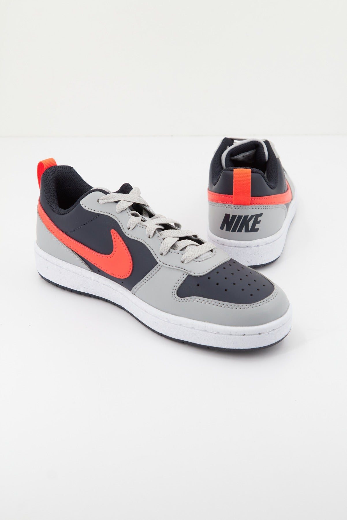 NIKE COURT BOROUGH LOW RECRAFT GS en color GRIS (4)