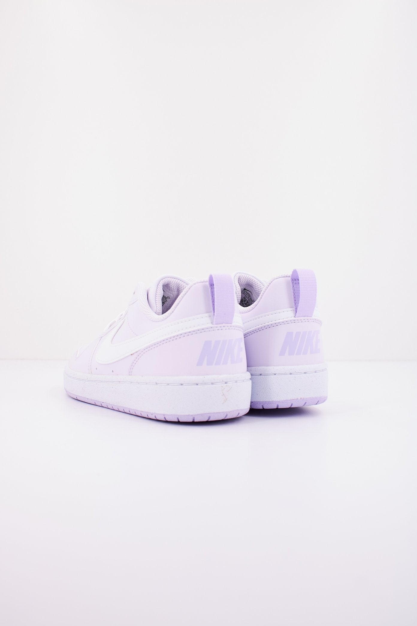NIKE BOROUGH LOW RECRA en color VIOLETA (3)