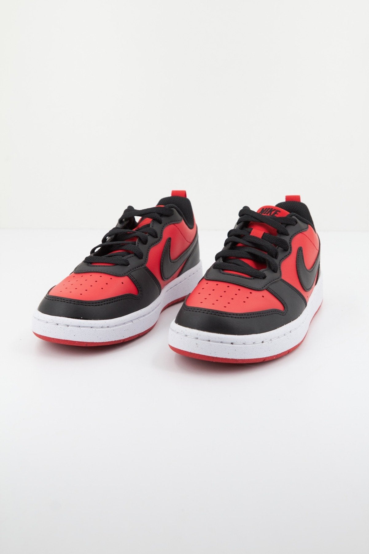 NIKE COURT BOROUGH LOW RECRAFT GS en color ROJO (3)