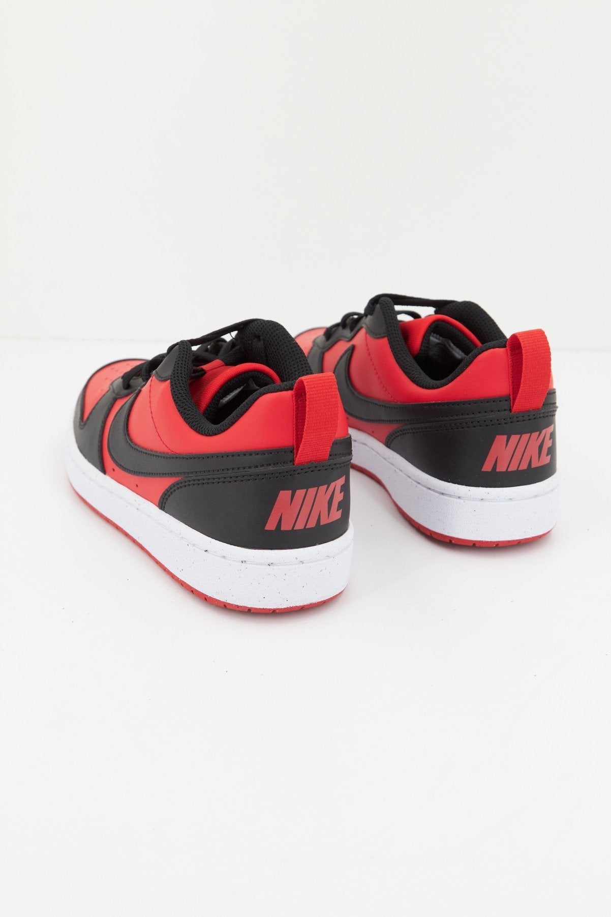 NIKE COURT BOROUGH LOW RECRAFT GS en color ROJO (5)