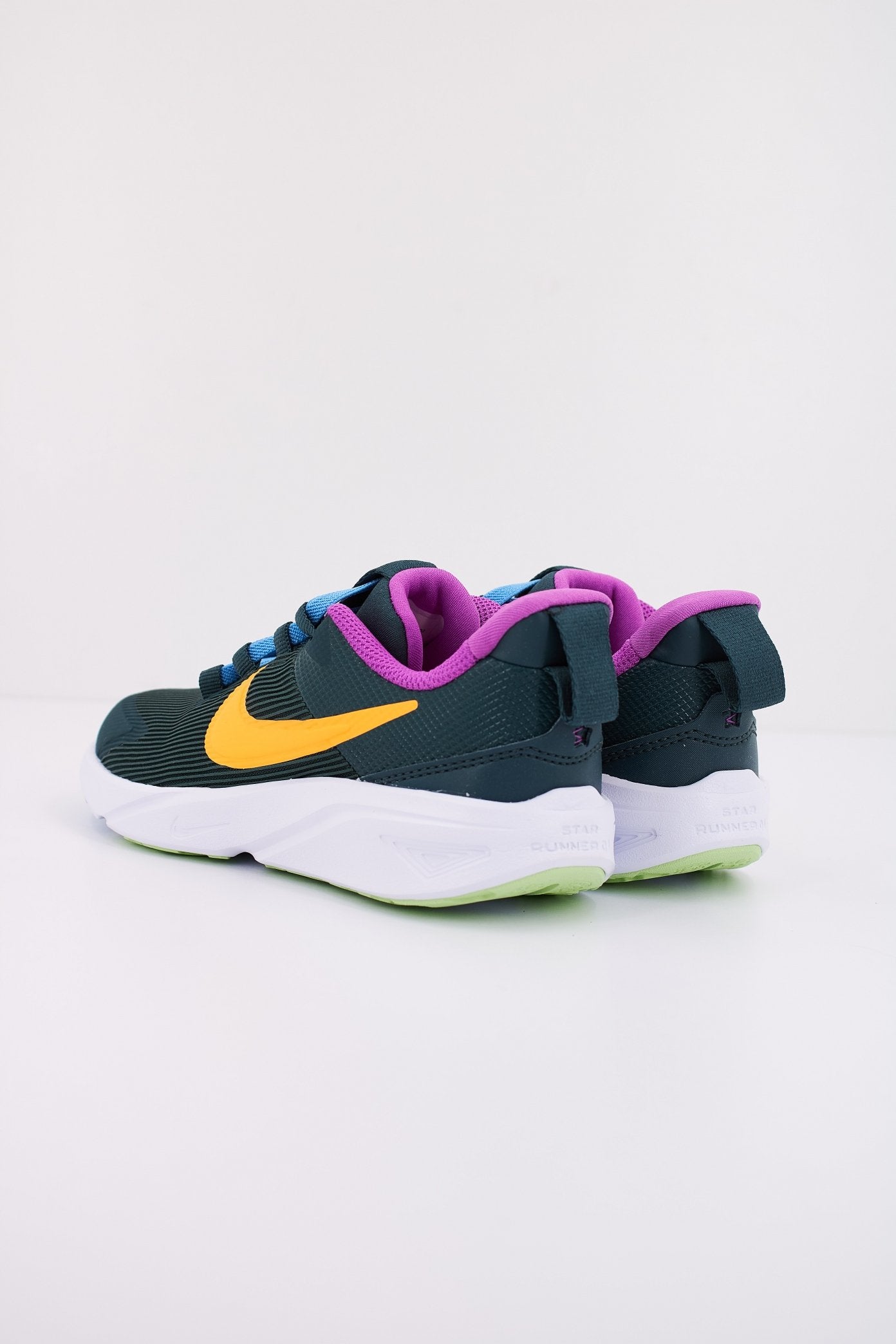 NIKE STAR RUNNER en color VERDE (4)